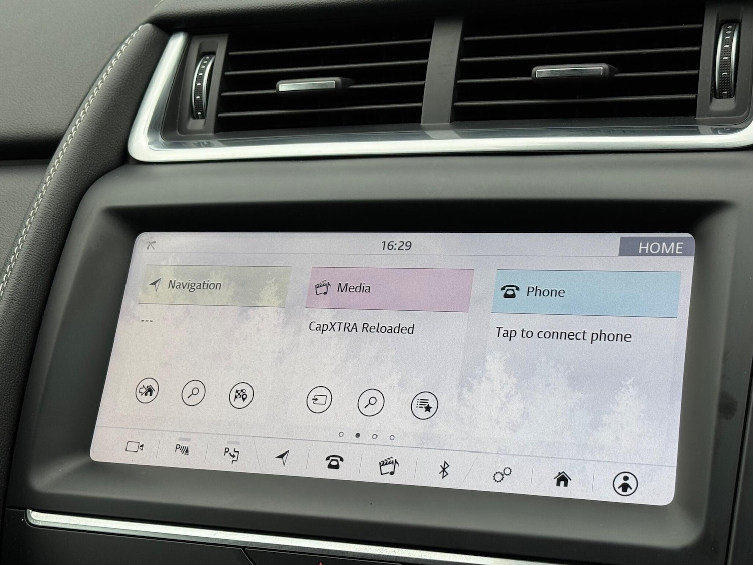 Used Jaguar E-Pace 2019 for sale - 76989270: Photo 29