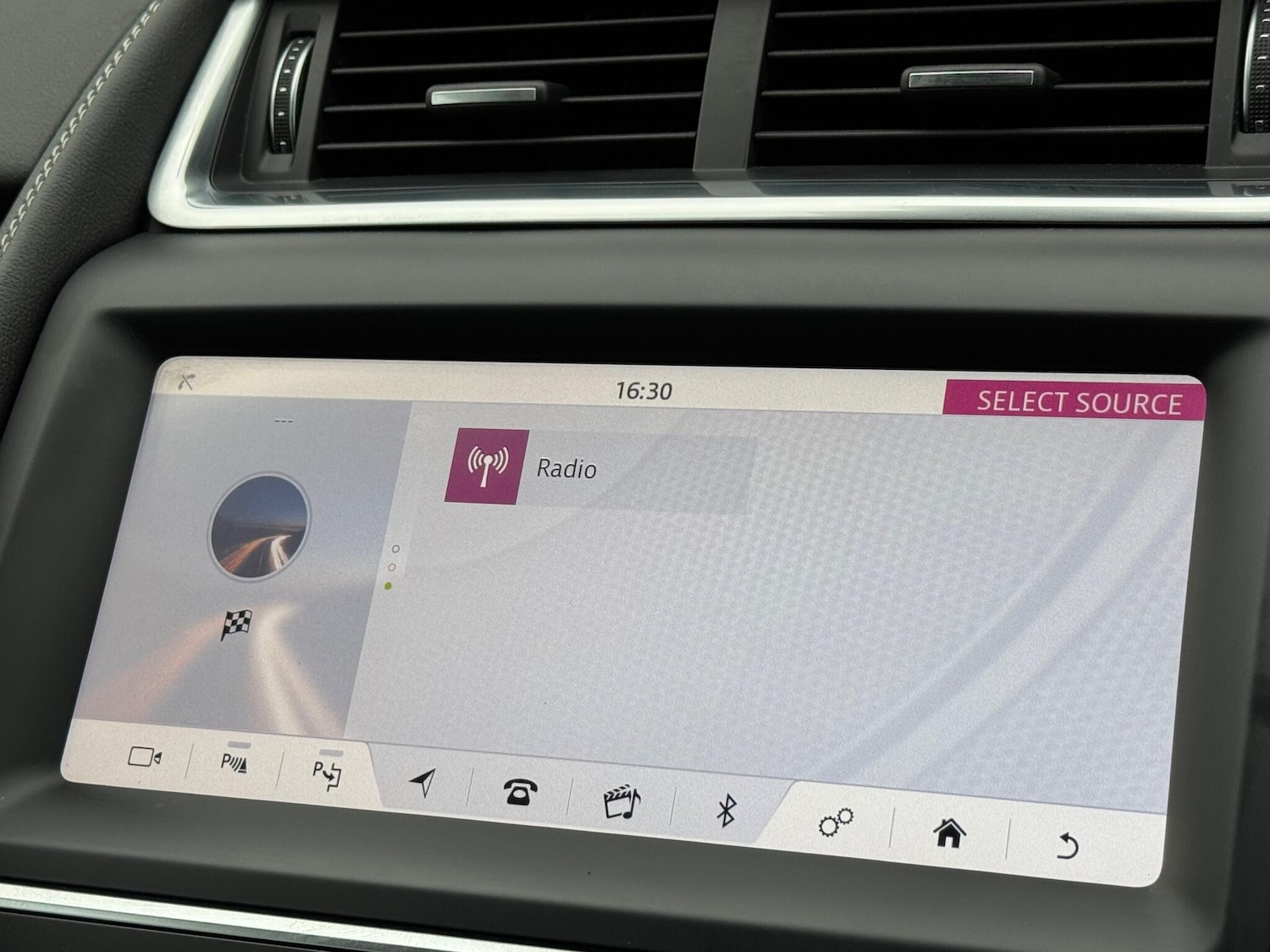 Used Jaguar E-Pace 2019 for sale - 76989270: Photo 34