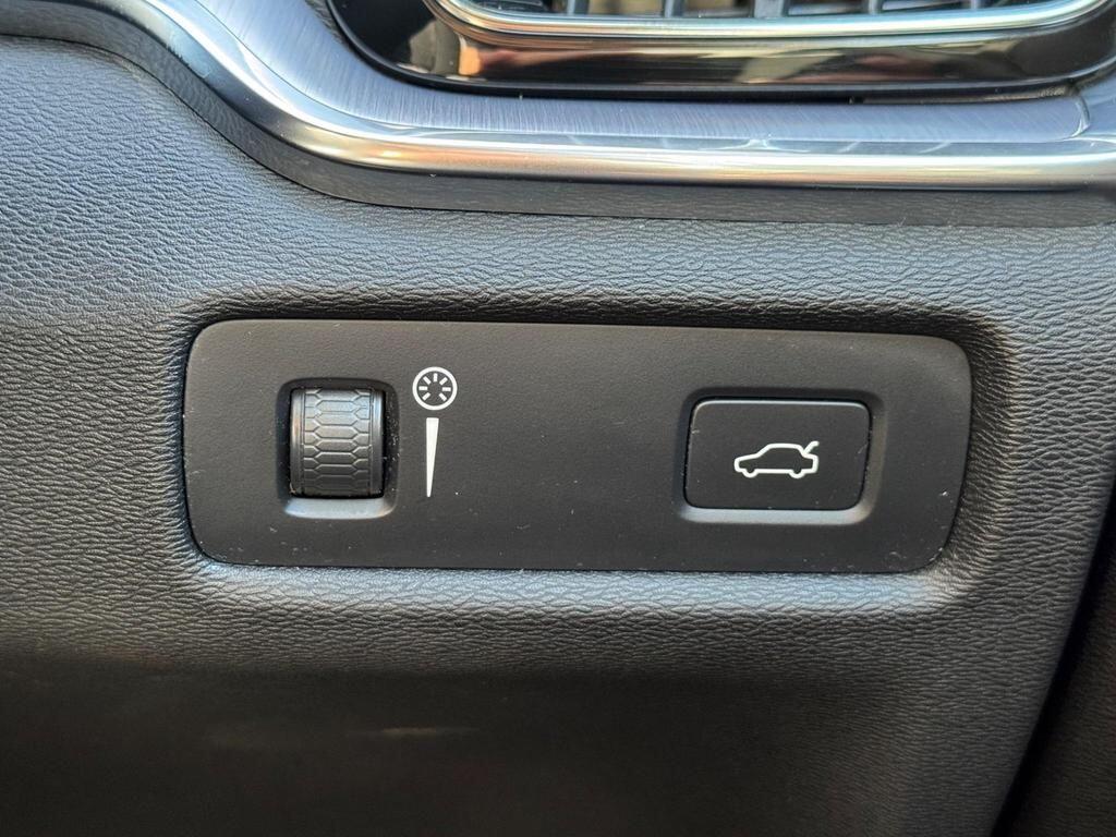 Used Volvo V60 for sale - 76987808: Photo 42