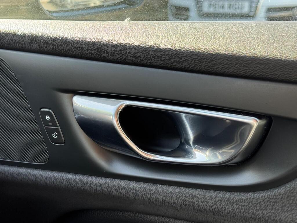 Used Volvo V60 for sale - 76987808: Photo 43