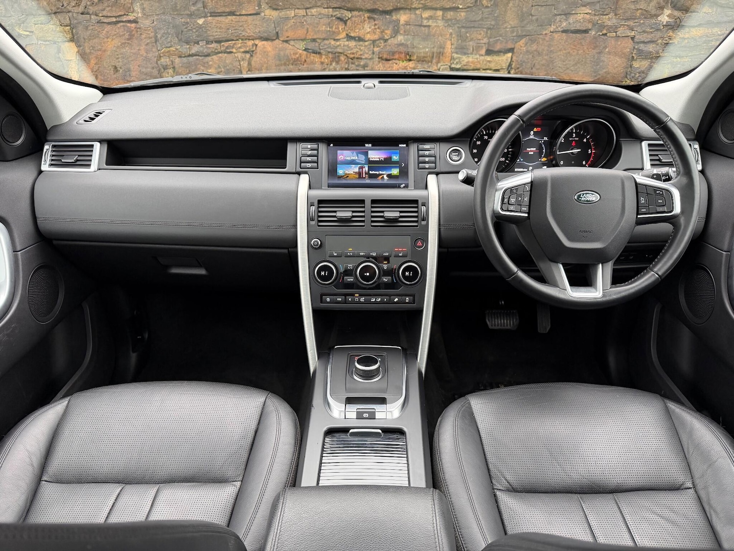 Used Land Rover Discovery Sport 2017 for sale - 76925908: Photo 10