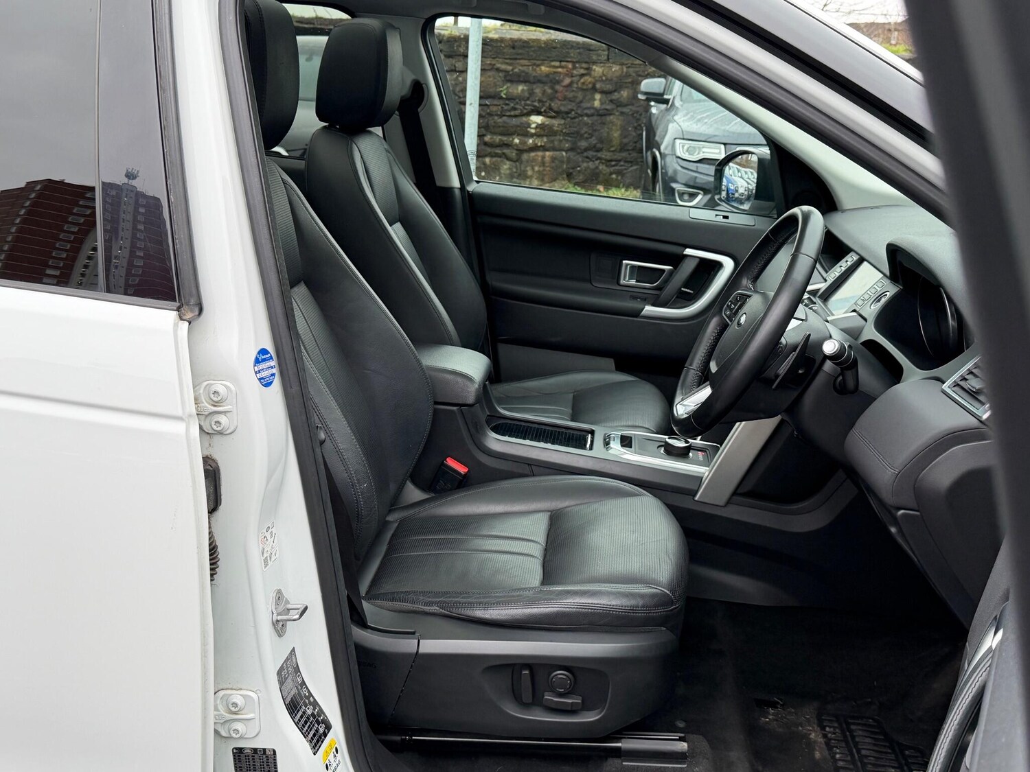 Used Land Rover Discovery Sport 2017 for sale - 76925908: Photo 14