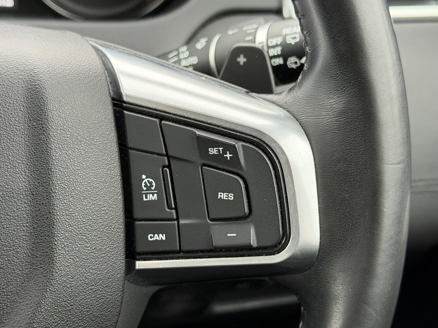 Used Land Rover Discovery Sport 2017 for sale - 76925908: Photo 27