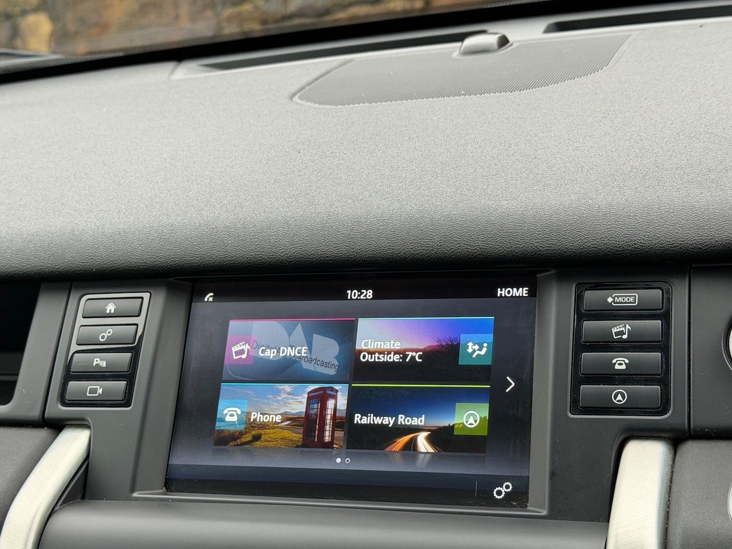 Used Land Rover Discovery Sport 2017 for sale - 76925908: Photo 30