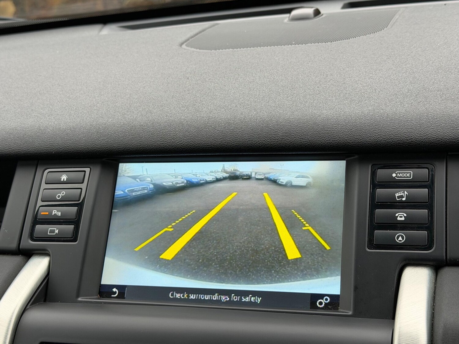 Used Land Rover Discovery Sport 2017 for sale - 76925908: Photo 32