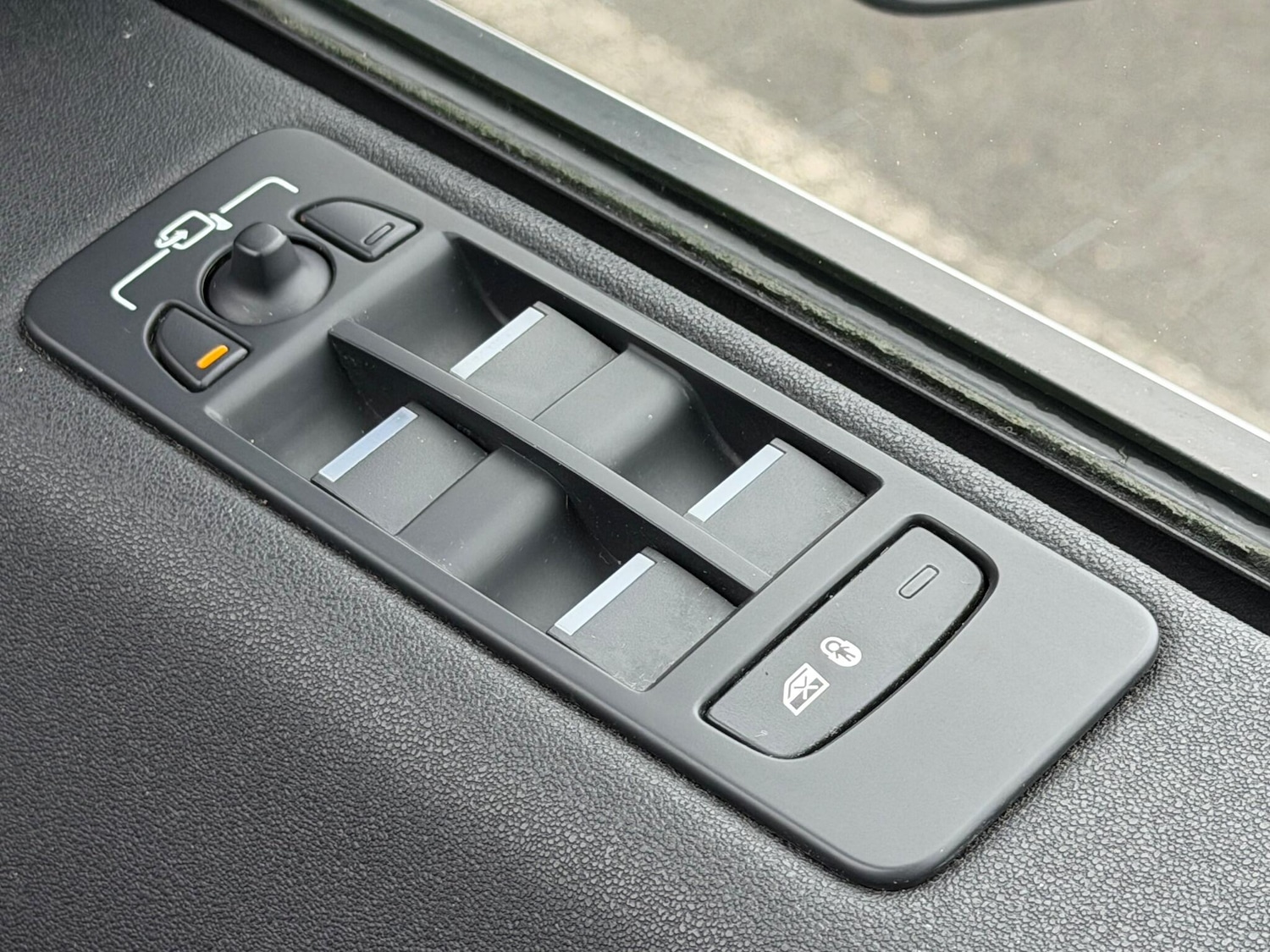 Used Land Rover Discovery Sport 2017 for sale - 76925908: Photo 46