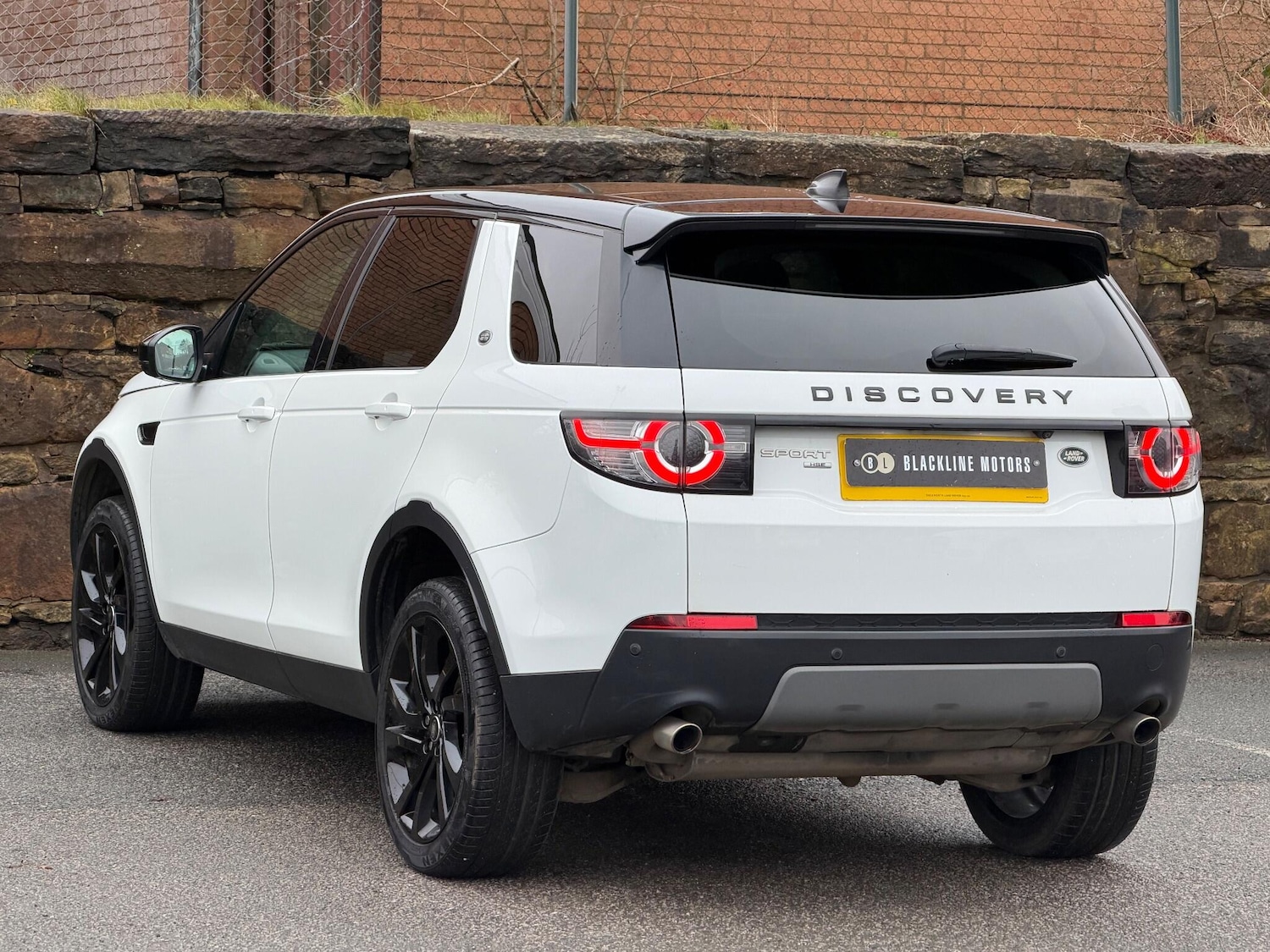 Used Land Rover Discovery Sport 2017 for sale - 76925908: Photo 5