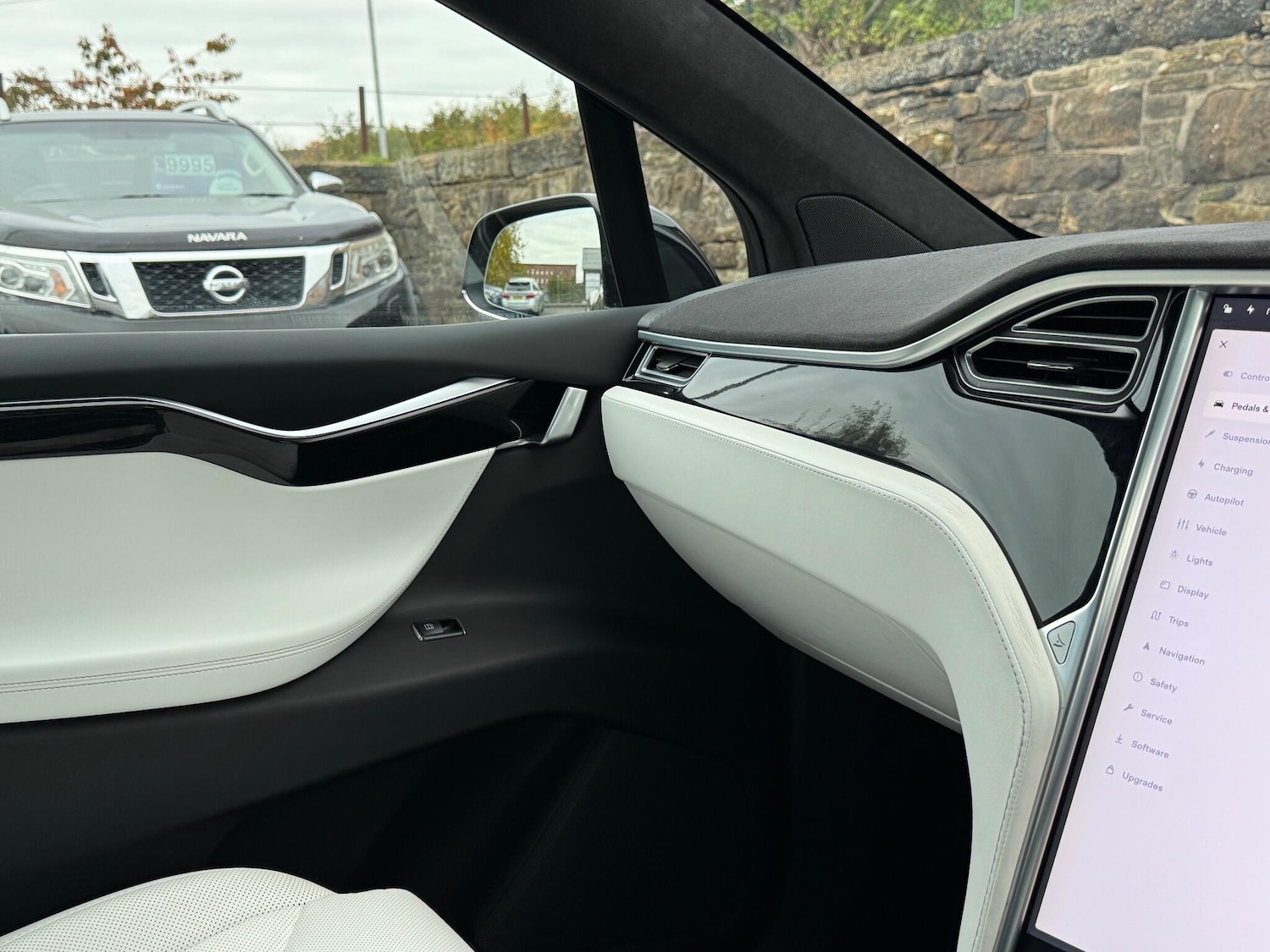 Used Tesla Model X 2017 for sale - 76227449: Photo 36