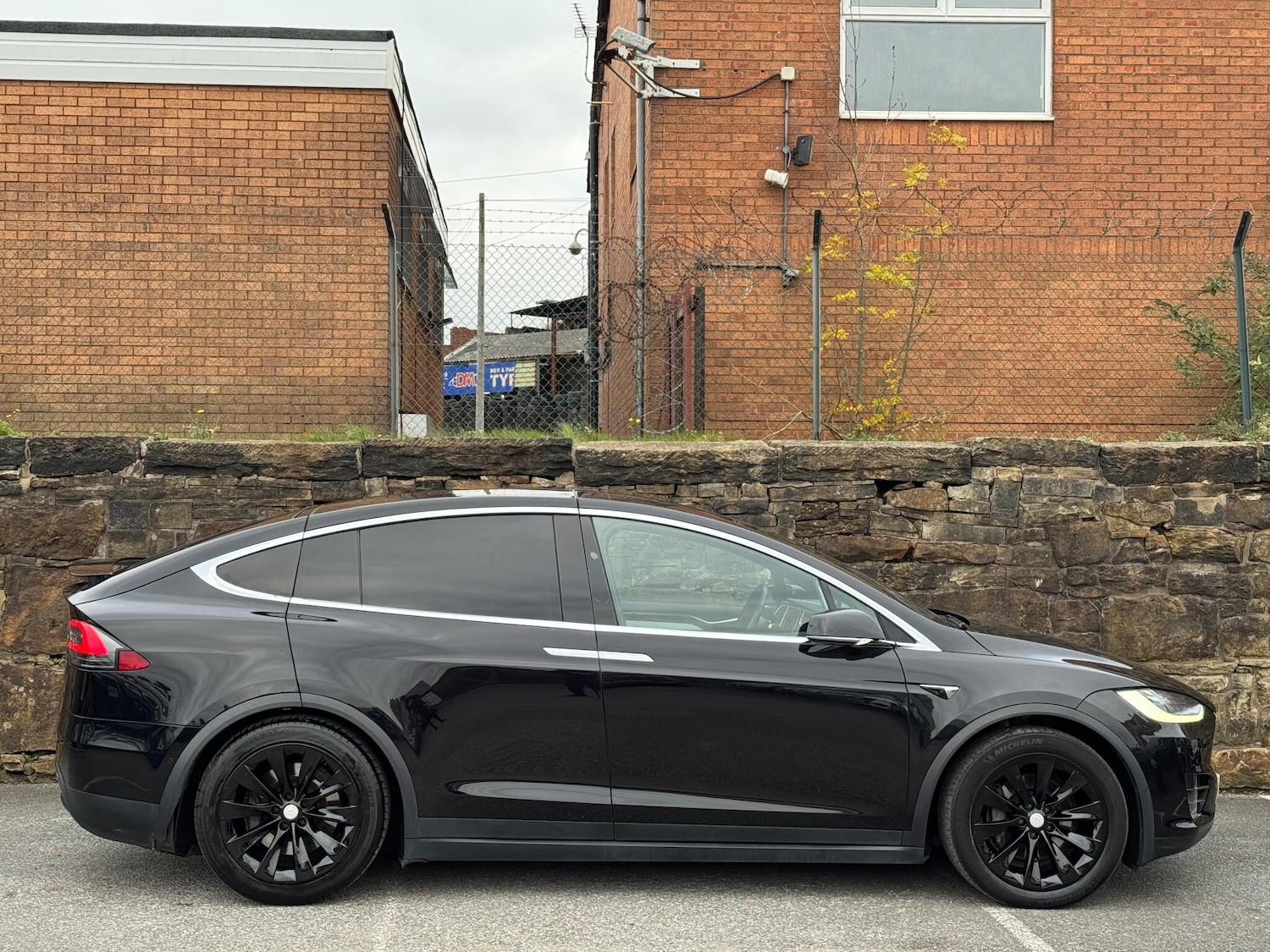 Used Tesla Model X 2017 for sale - 76227449: Photo 8