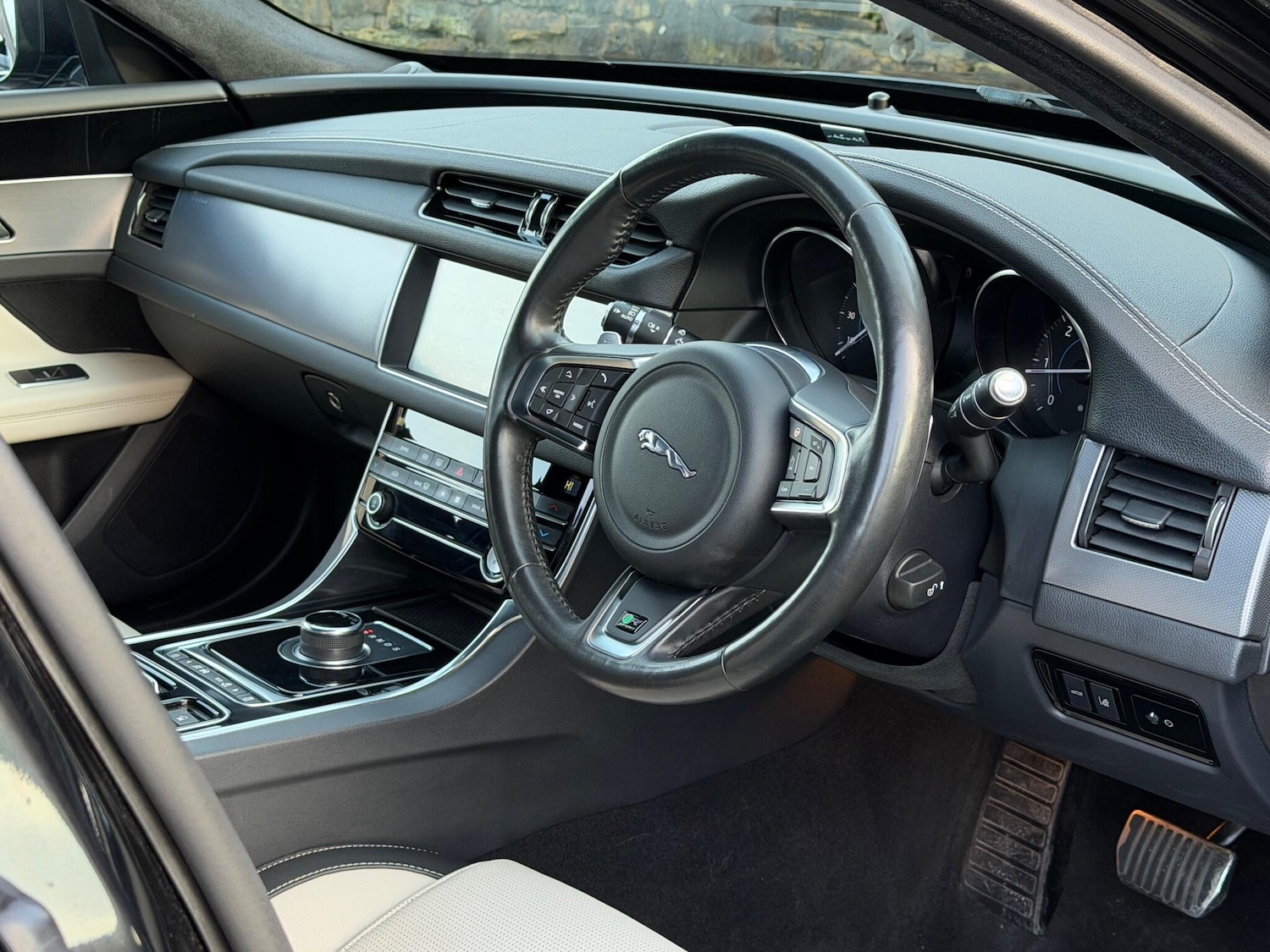 Used Jaguar XF 2019 for sale - 76824765: Photo 11