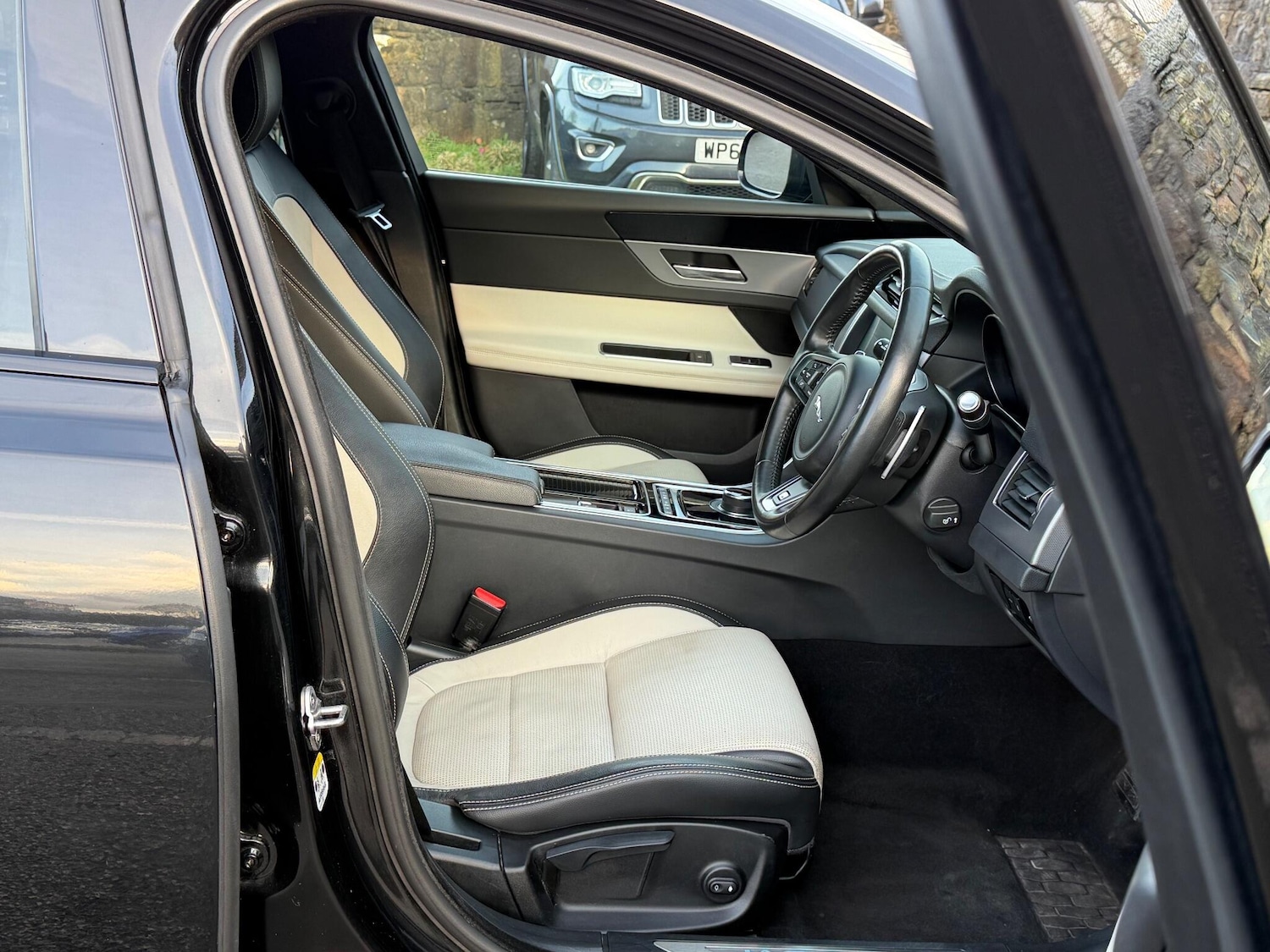 Used Jaguar XF 2019 for sale - 76824765: Photo 14