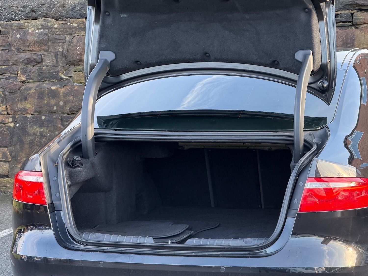 Used Jaguar XF 2019 for sale - 76824765: Photo 19