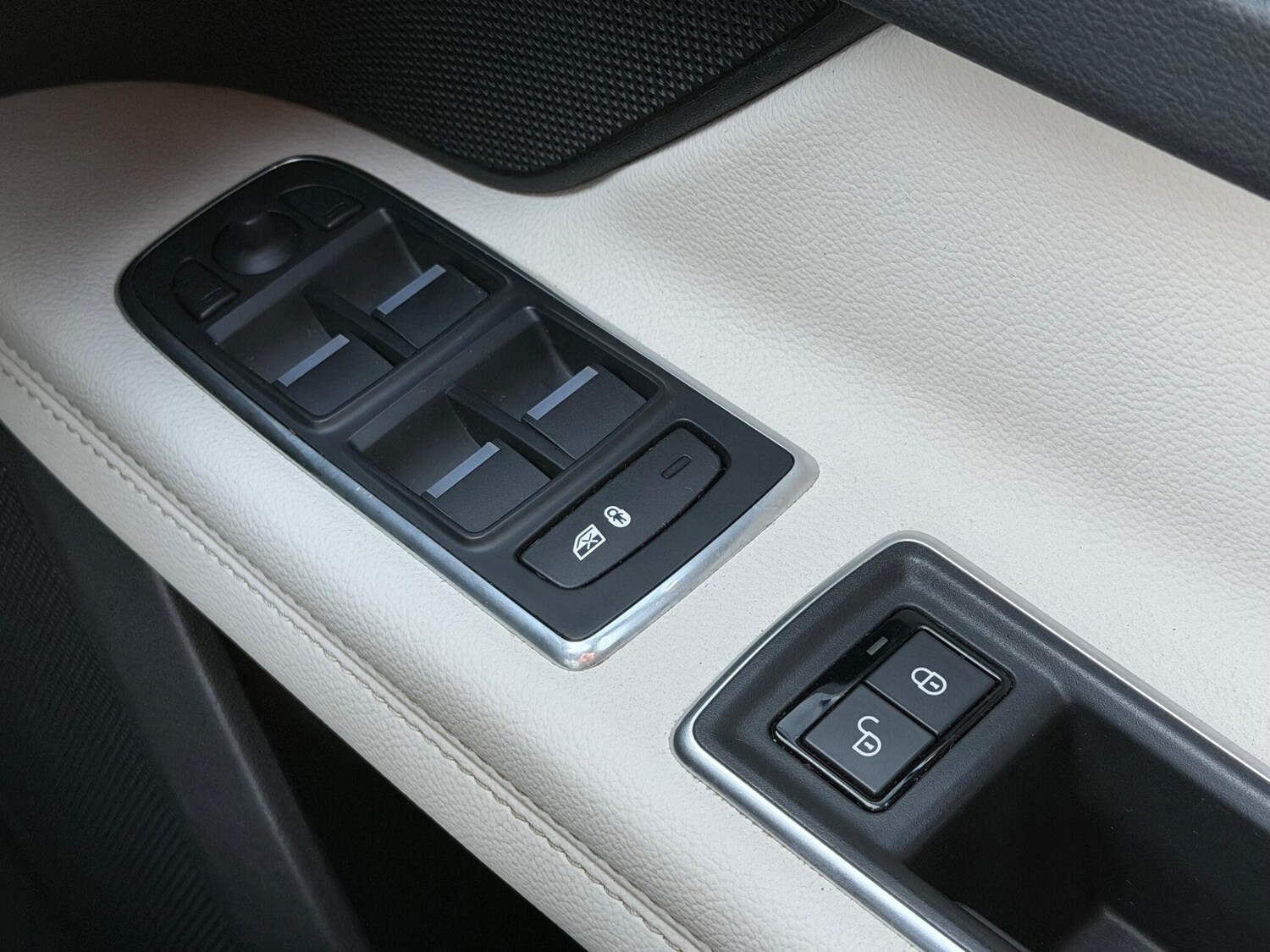 Used Jaguar XF 2019 for sale - 76824765: Photo 46