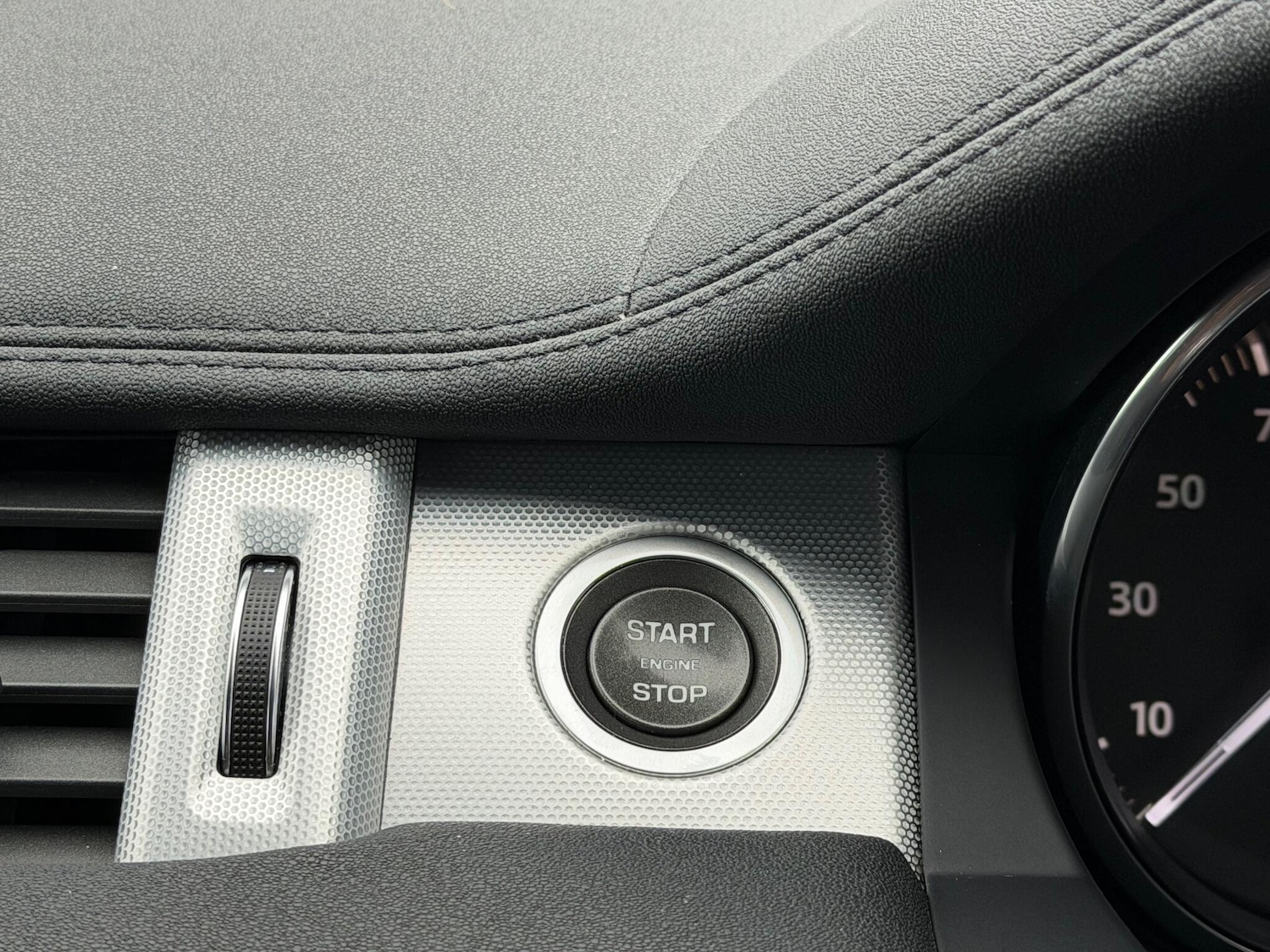 Used Land Rover Range Rover Evoque 2016 for sale - 77120197: Photo 40