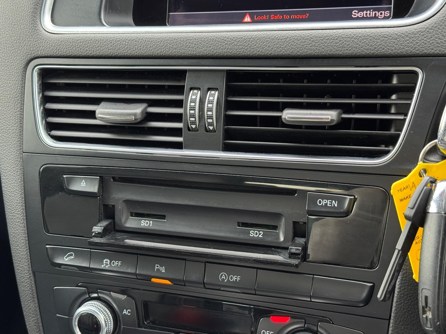 Used Audi Q5 2014 for sale - 76989260: Photo 36