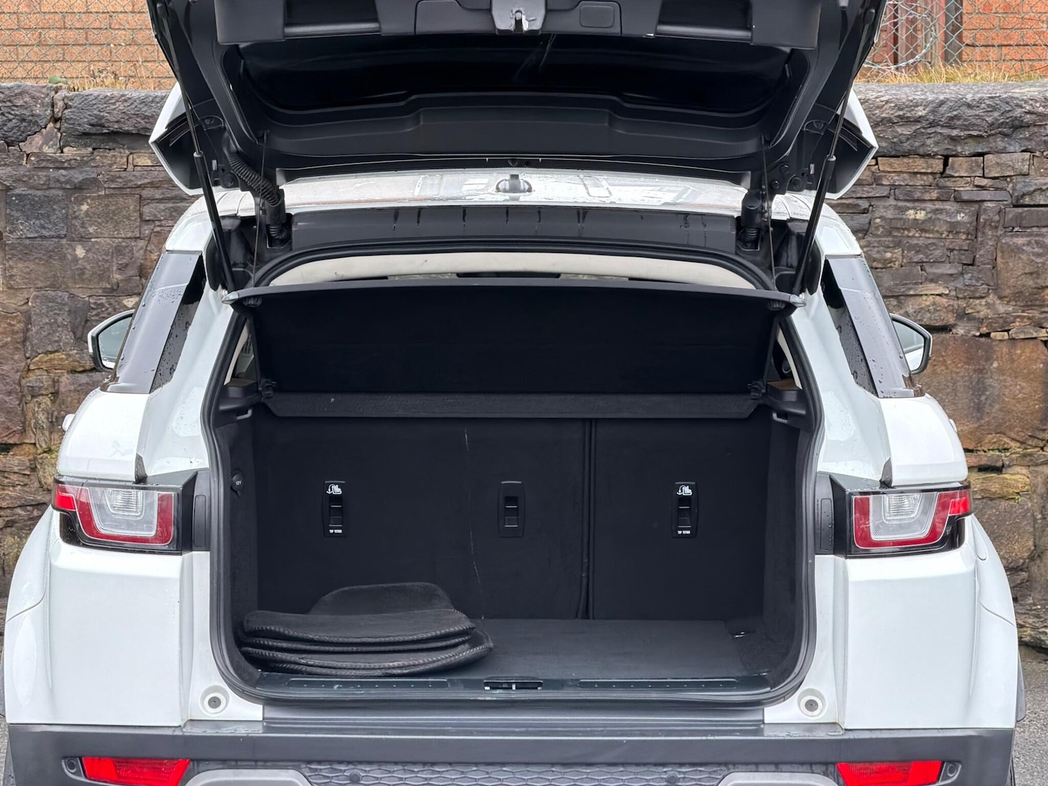 Used Land Rover Range Rover Evoque 2015 for sale - 77625823: Photo 21