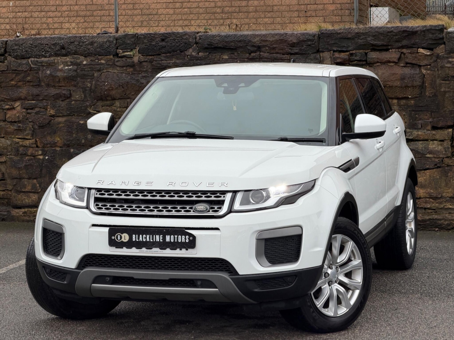 Used Land Rover Range Rover Evoque 2015 for sale - 77625823: Photo 3
