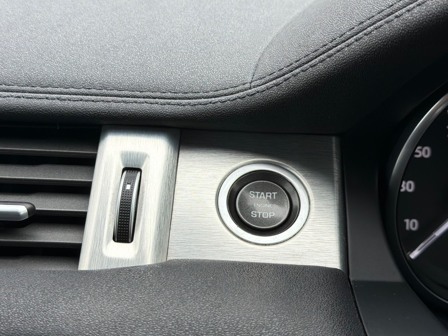 Used Land Rover Range Rover Evoque 2015 for sale - 77625823: Photo 42