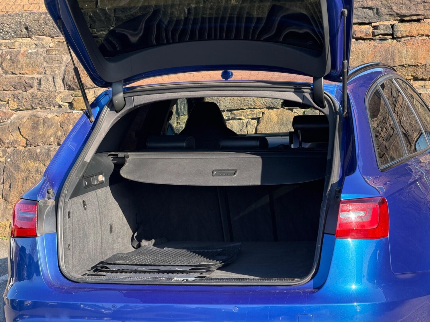 Used Audi RS6 Avant 2014 for sale - 77738544: Photo 23