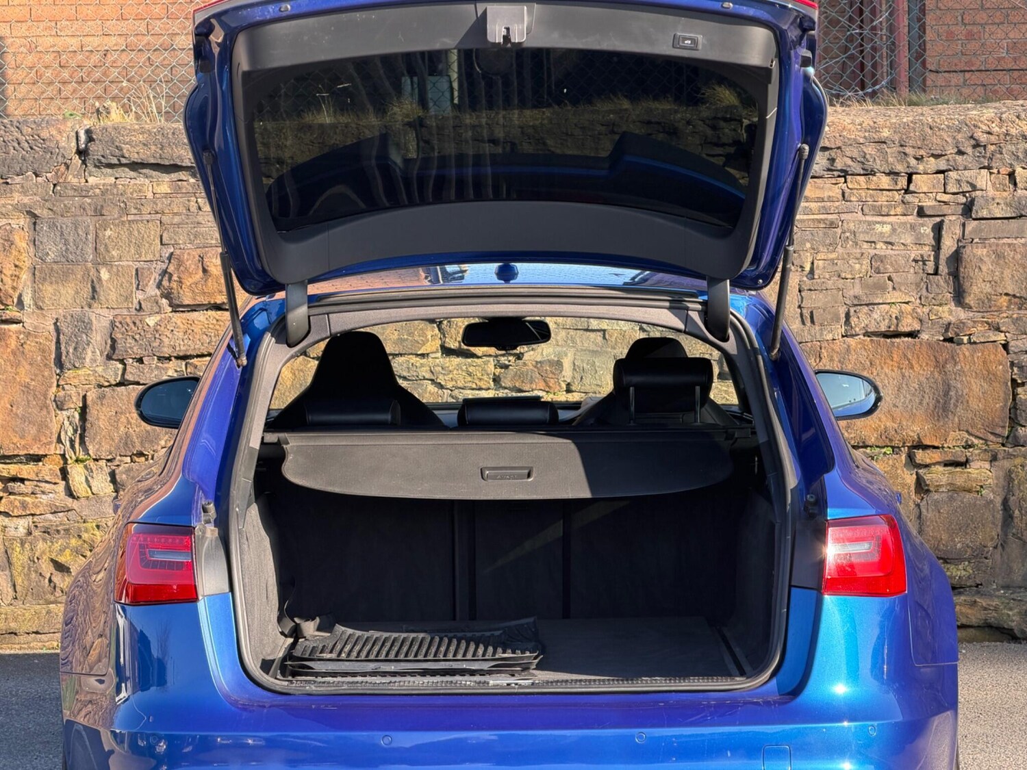 Used Audi RS6 Avant 2014 for sale - 77738544: Photo 24