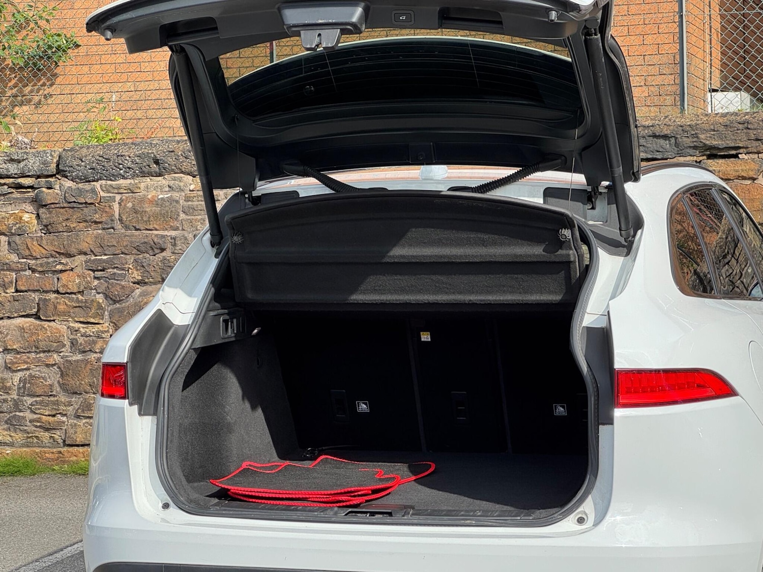 Used Jaguar F-Pace for sale - 76993636: Photo 22