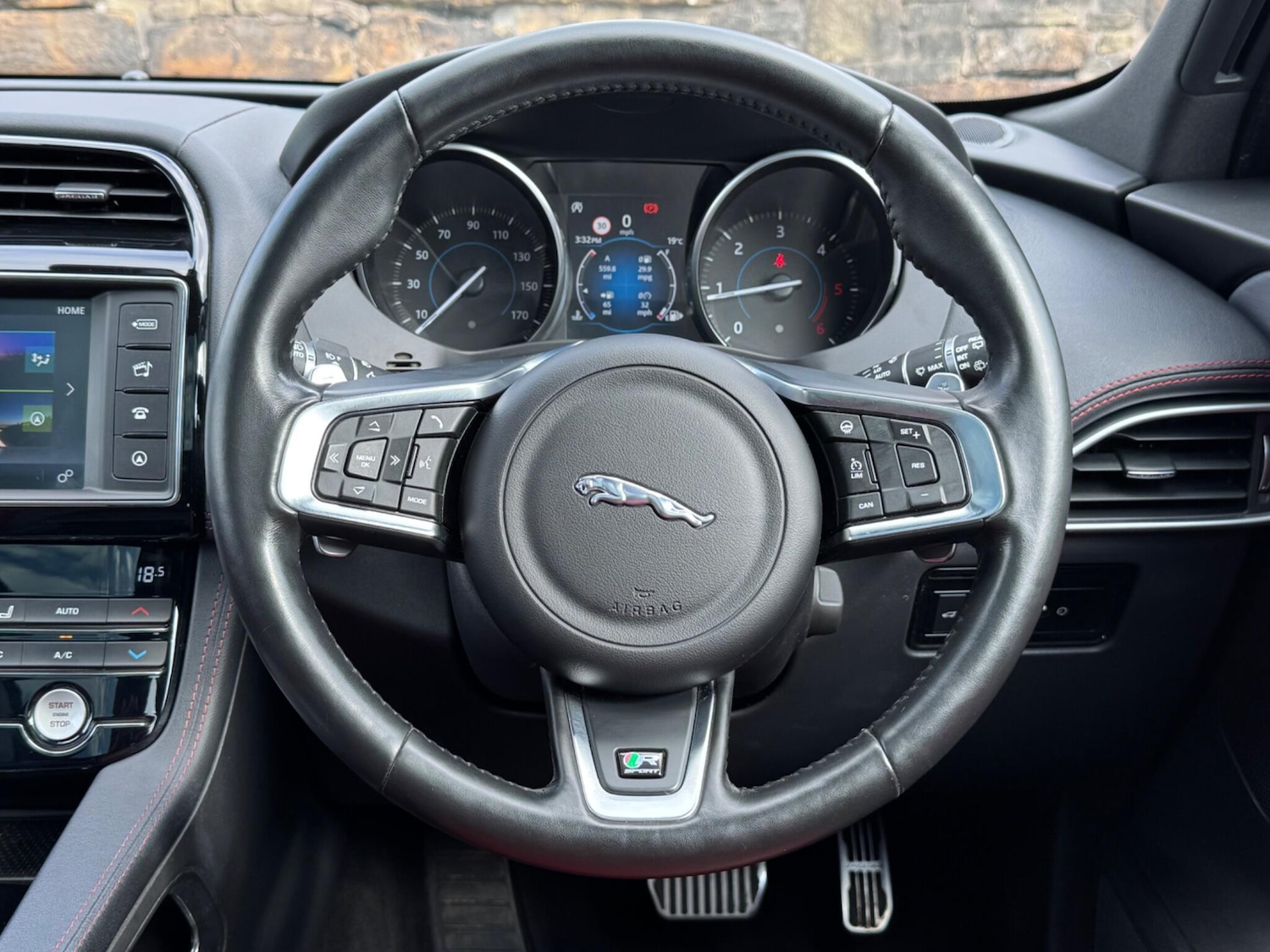 Used Jaguar F-Pace for sale - 76993636: Photo 26