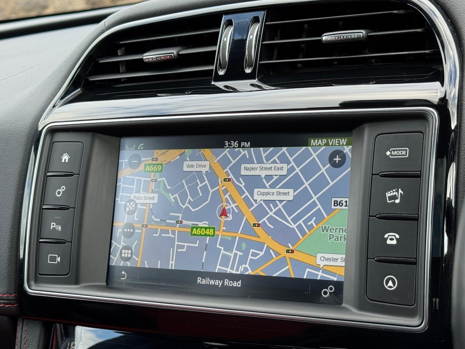 Used Jaguar F-Pace for sale - 76993636: Photo 37