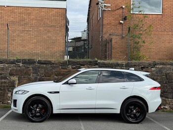 Used Jaguar F-Pace 2018 for sale - 76993636: Photo