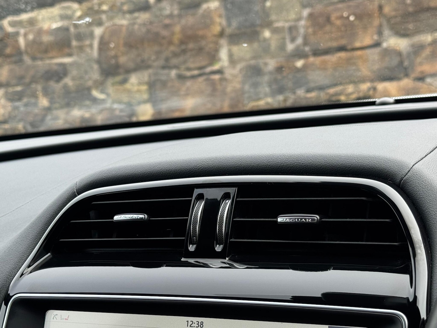 Used Jaguar F-Pace for sale - 76997541: Photo 27