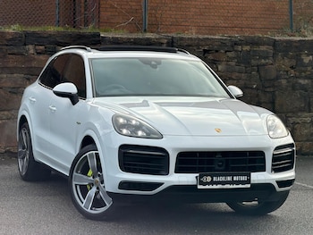 Used Porsche Cayenne 2020 for sale - 76990936: Photo