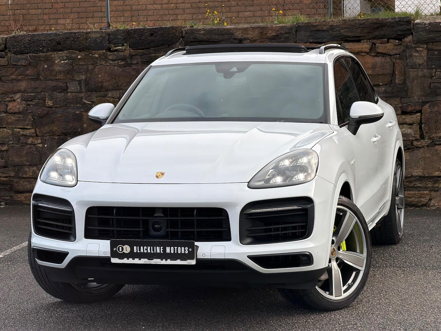 Used Porsche Cayenne 2020 for sale - 76990936: Photo 2