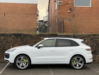 Used Porsche Cayenne 2020 for sale - 76990936: Photo