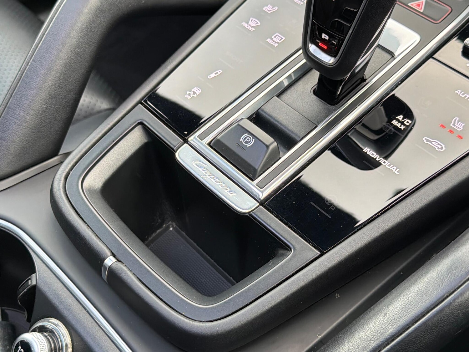 Used Porsche Cayenne 2020 for sale - 76990936: Photo 41