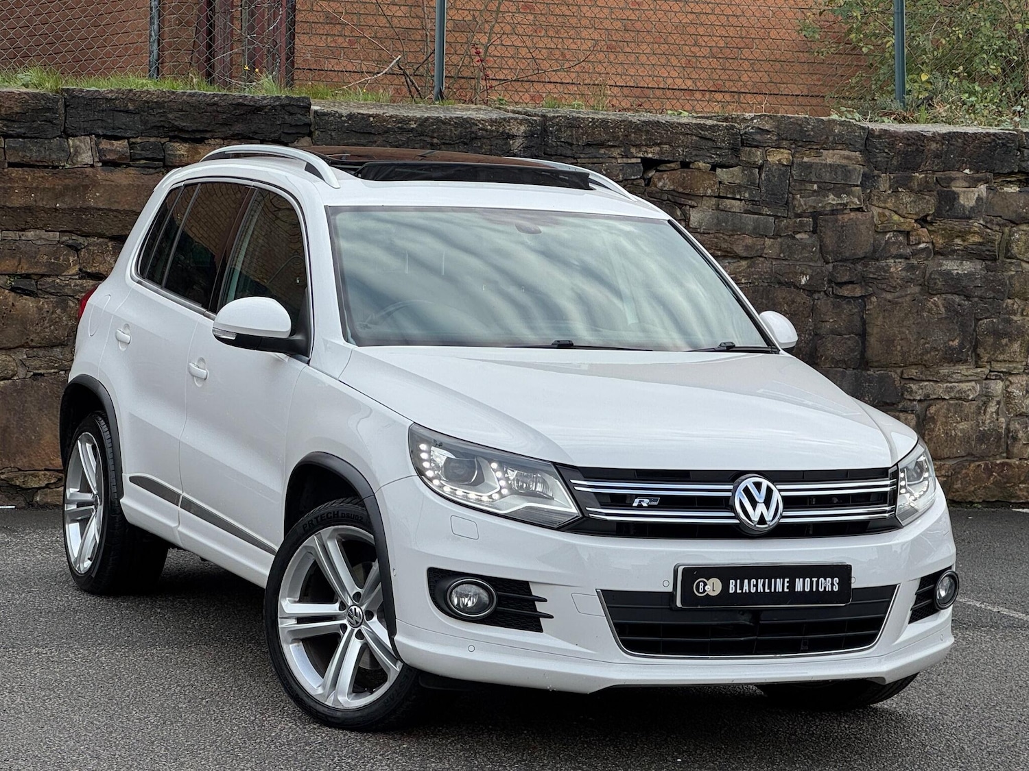 Used Volkswagen Tiguan for sale - 76295816: Photo 1