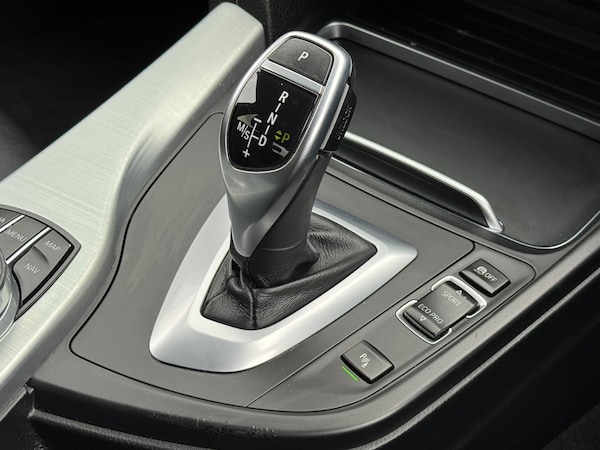Used BMW 3 Series 2017 for sale - 76161076: Photo 42