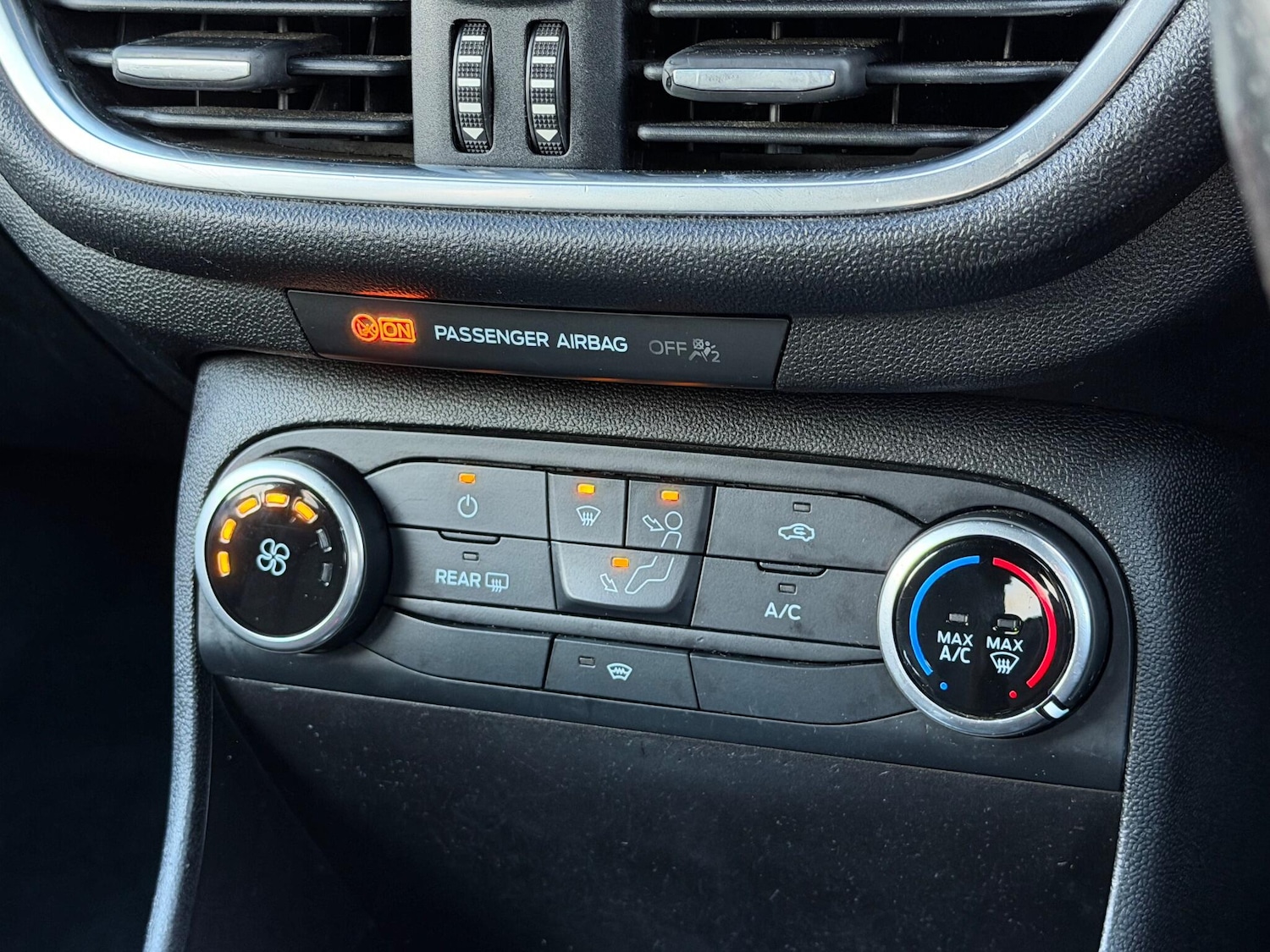 Used Ford Fiesta 2017 for sale - 76991590: Photo 33