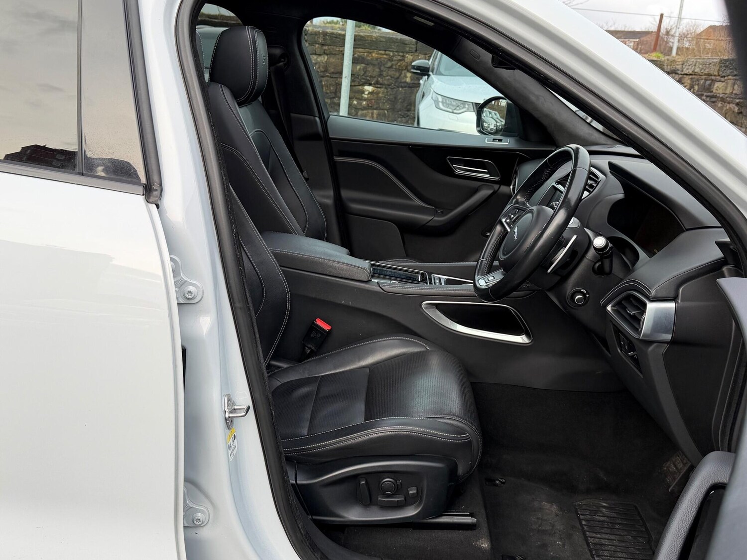 Used Jaguar F-Pace 2016 for sale - 77119748: Photo 16