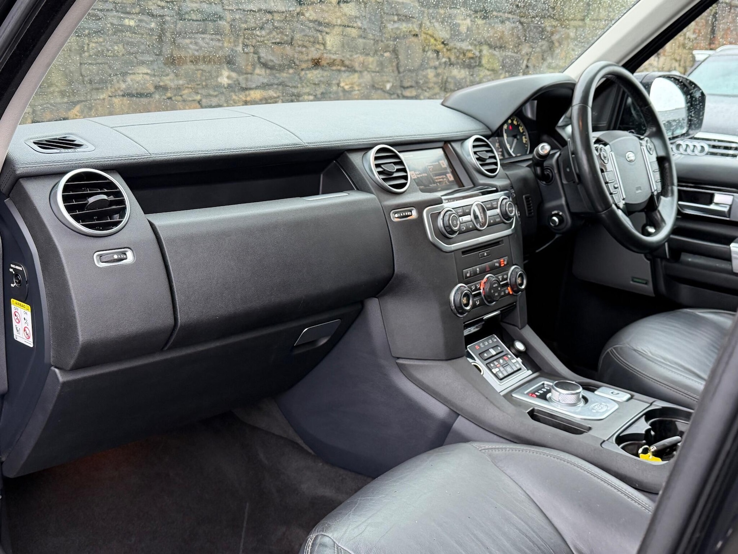 Used Land Rover Discovery 4 2015 for sale - 76781403: Photo 14