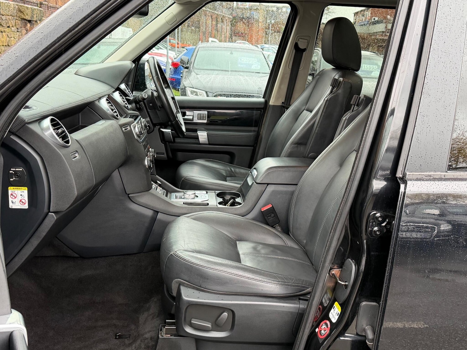 Used Land Rover Discovery 4 2015 for sale - 76781403: Photo 16