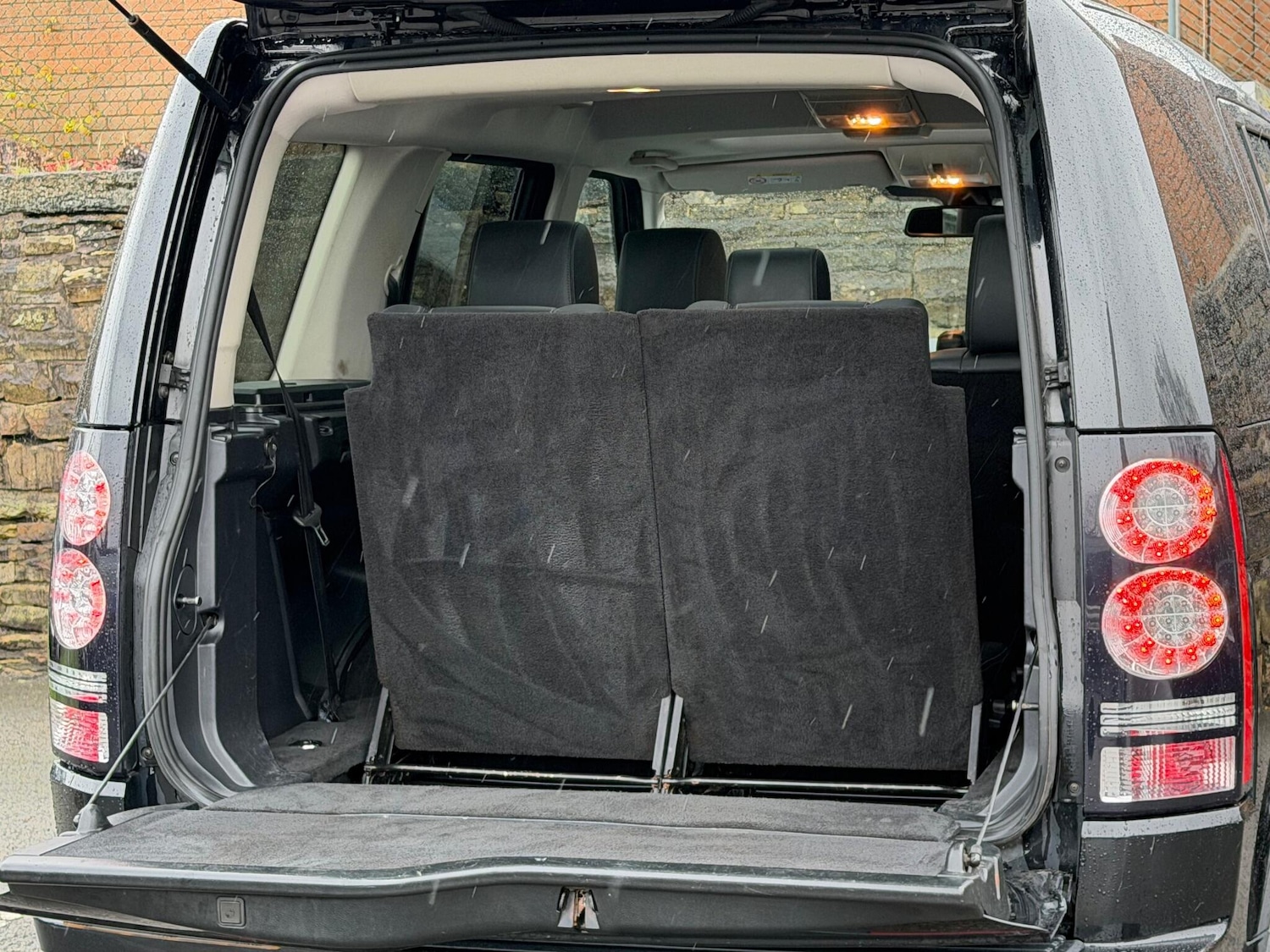 Used Land Rover Discovery 4 2015 for sale - 76781403: Photo 22