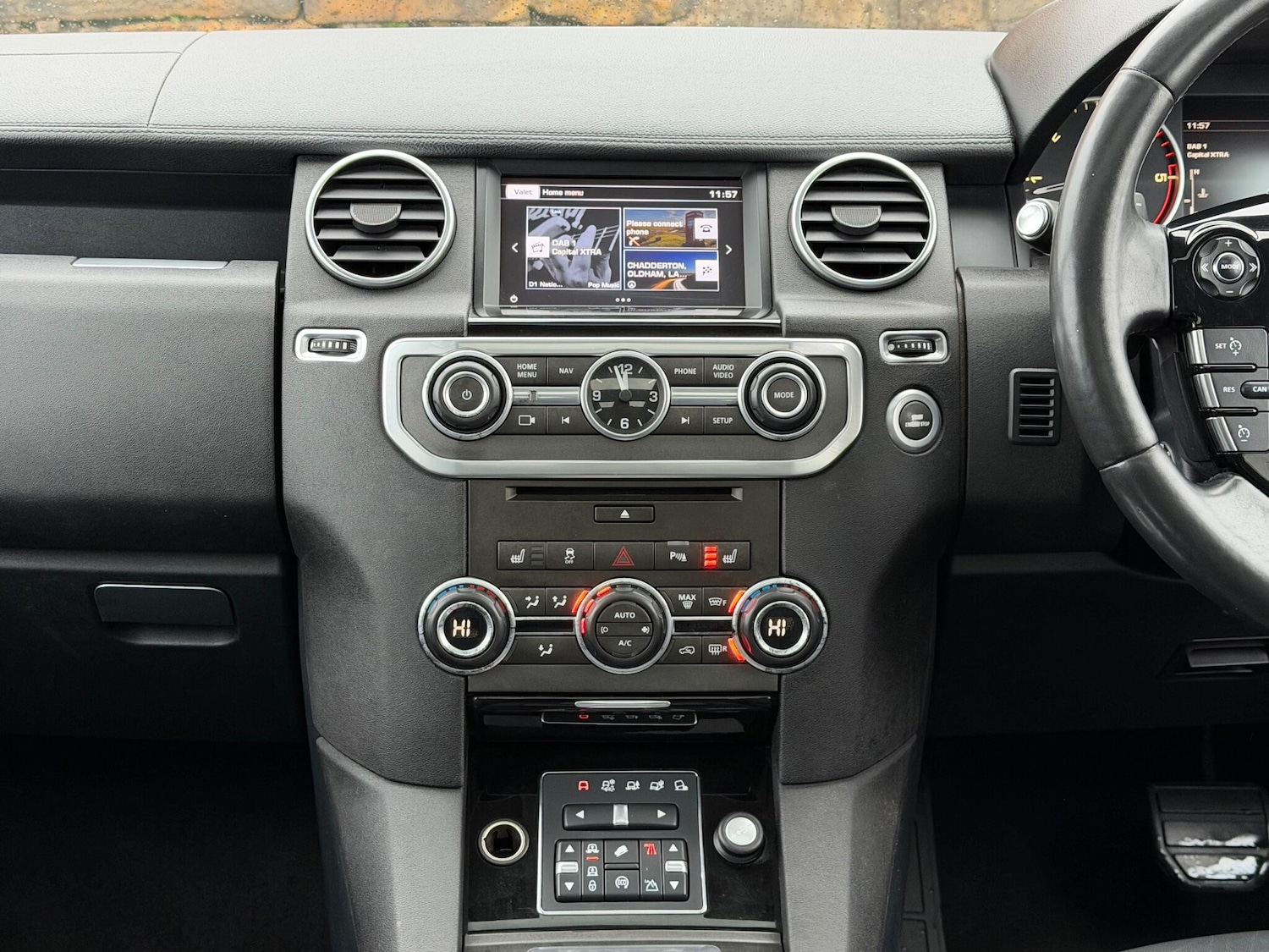 Used Land Rover Discovery 4 2015 for sale - 76781403: Photo 30