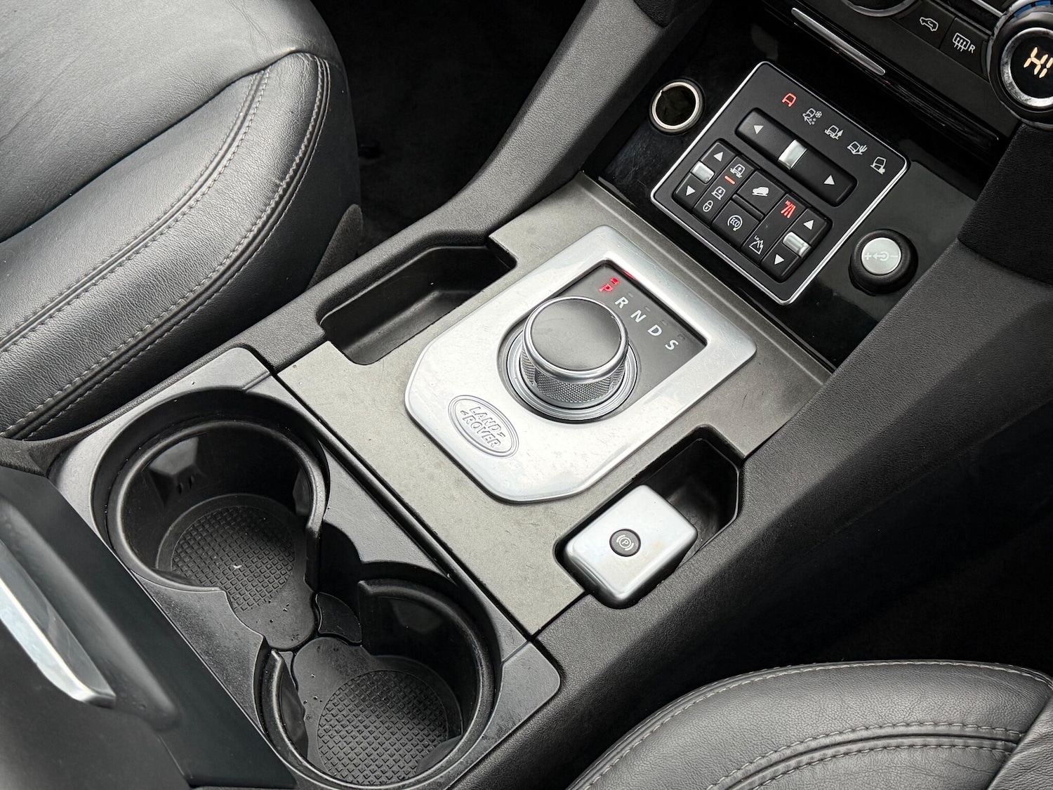 Used Land Rover Discovery 4 2015 for sale - 76781403: Photo 40