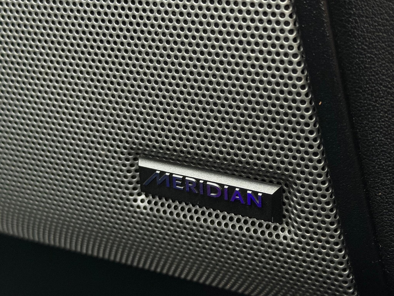 Used Land Rover Discovery 4 2015 for sale - 76781403: Photo 48