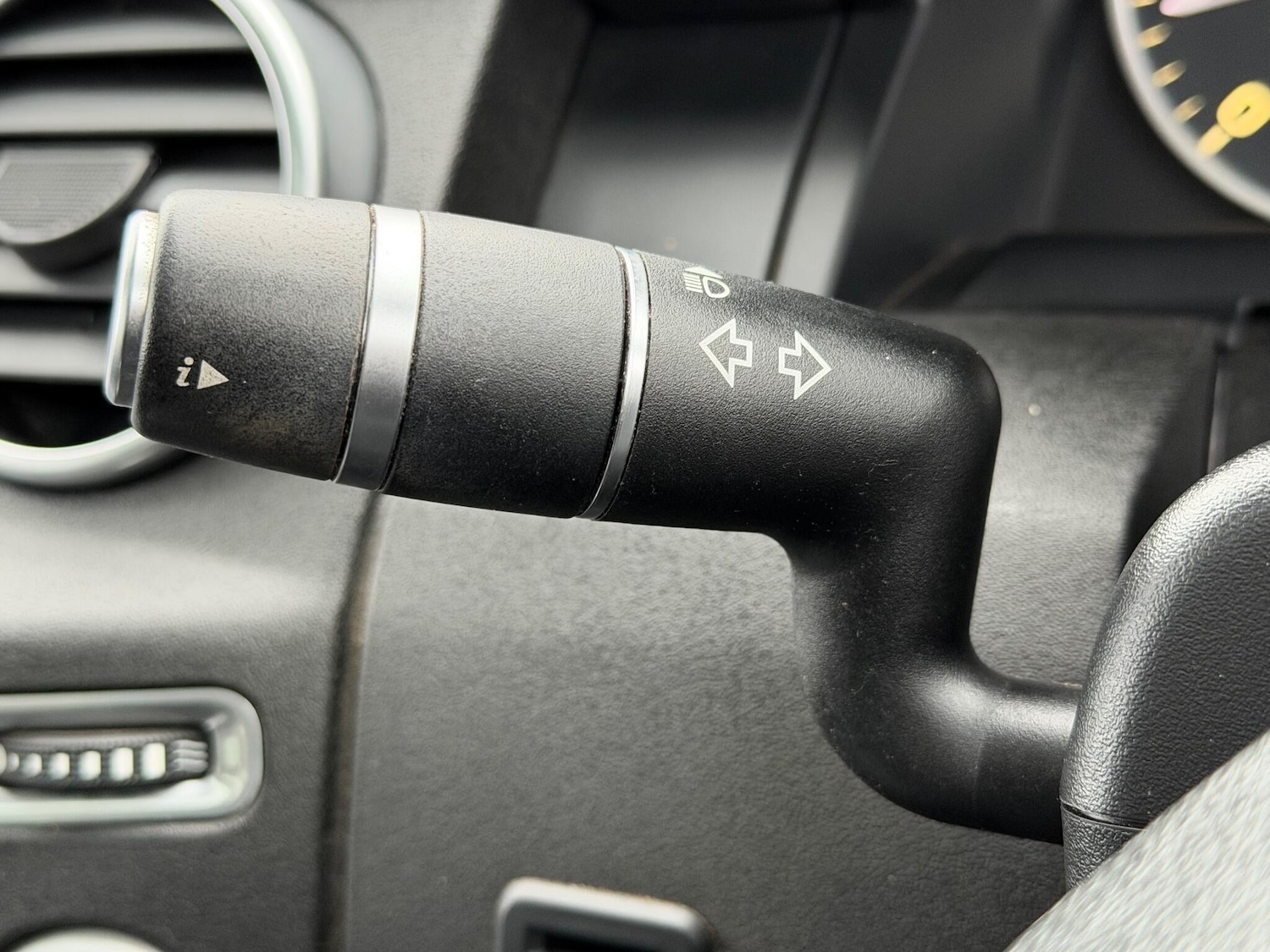 Used Land Rover Discovery 4 2015 for sale - 76781403: Photo 52