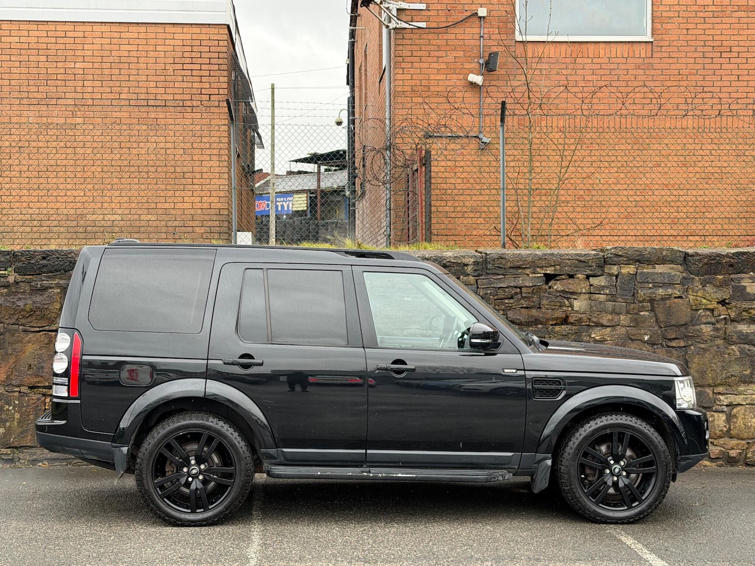 Used Land Rover Discovery 4 2015 for sale - 76781403: Photo 8