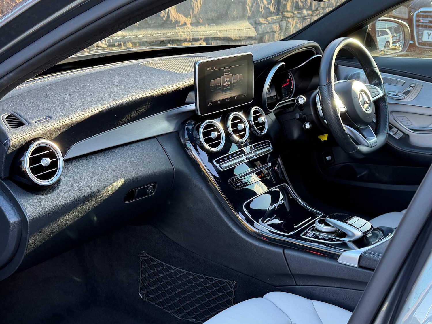 Used Mercedes-Benz C Class 2019 for sale - 76781331: Photo 16