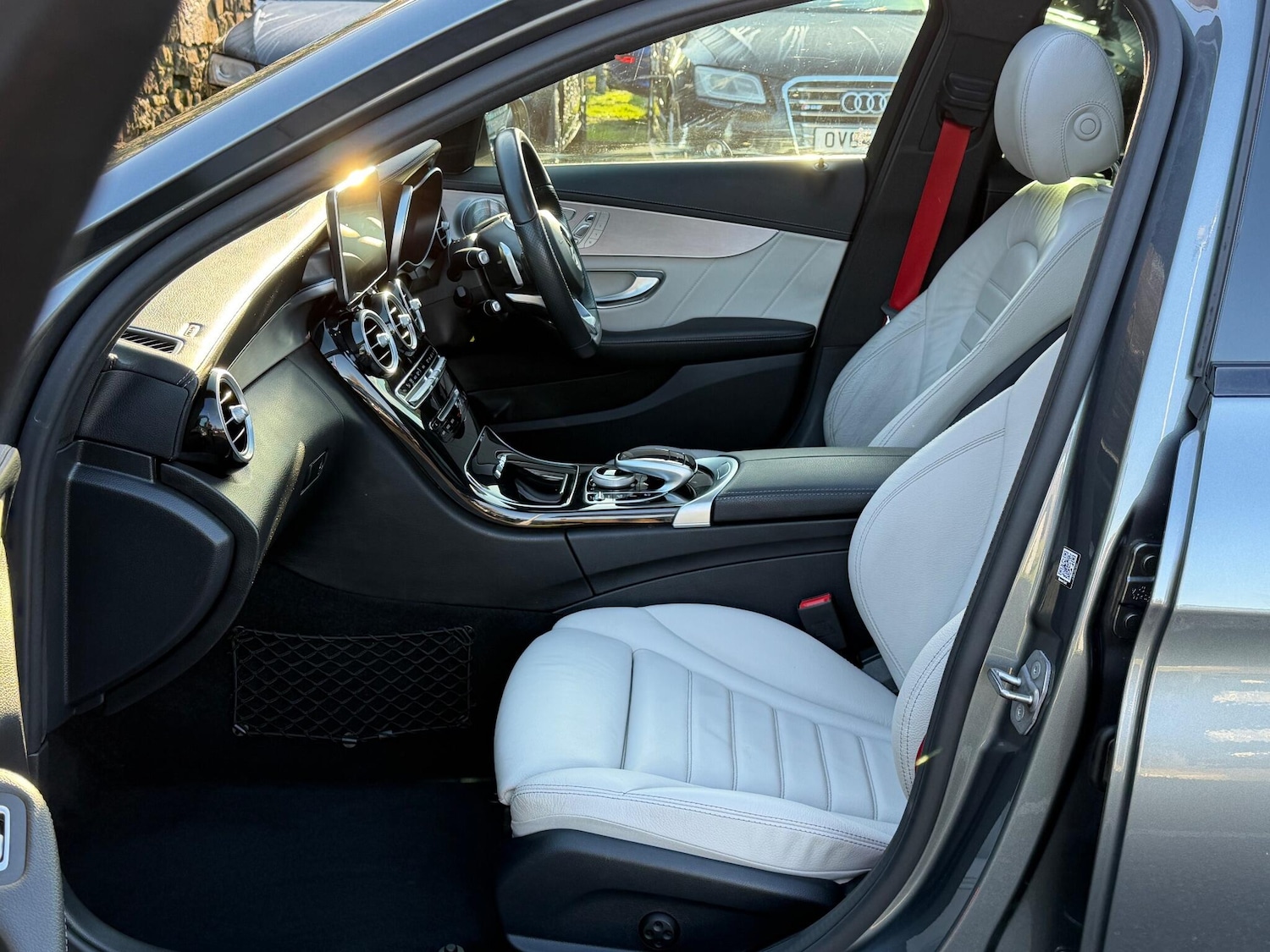 Used Mercedes-Benz C Class 2019 for sale - 76781331: Photo 18