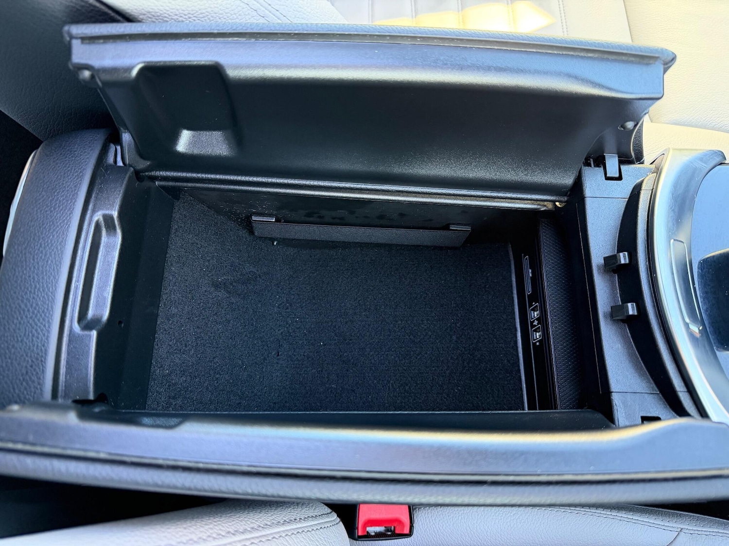 Used Mercedes-Benz C Class 2019 for sale - 76781331: Photo 44