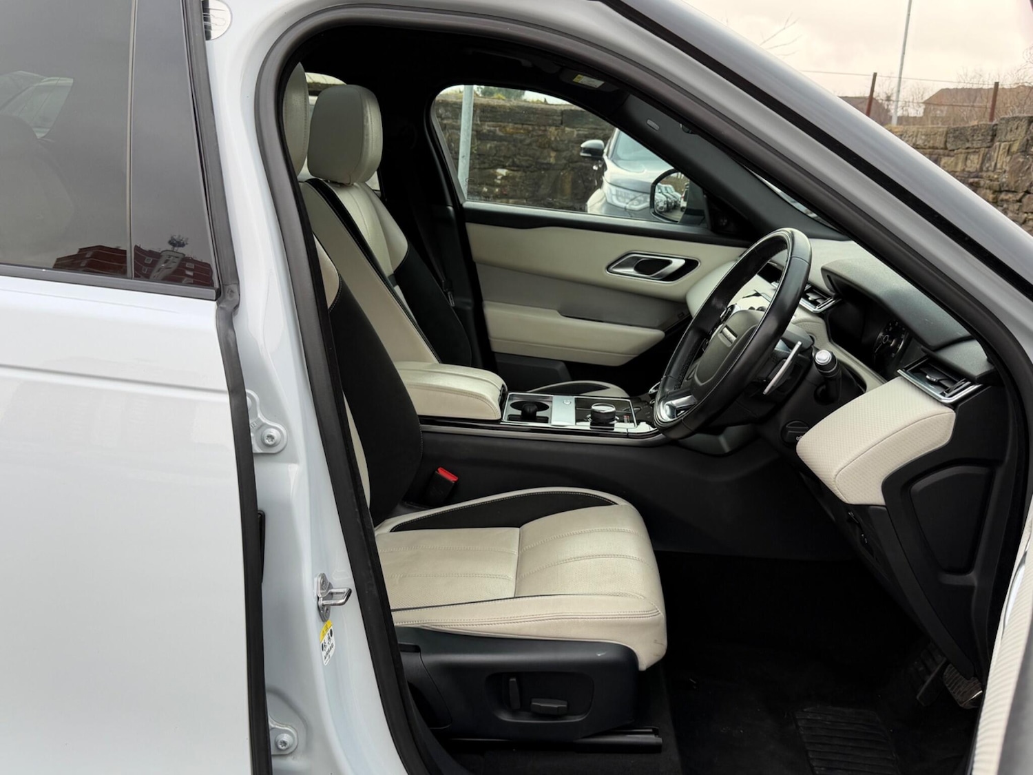 Used Land Rover Range Rover Velar 2018 for sale - 77306350: Photo 15