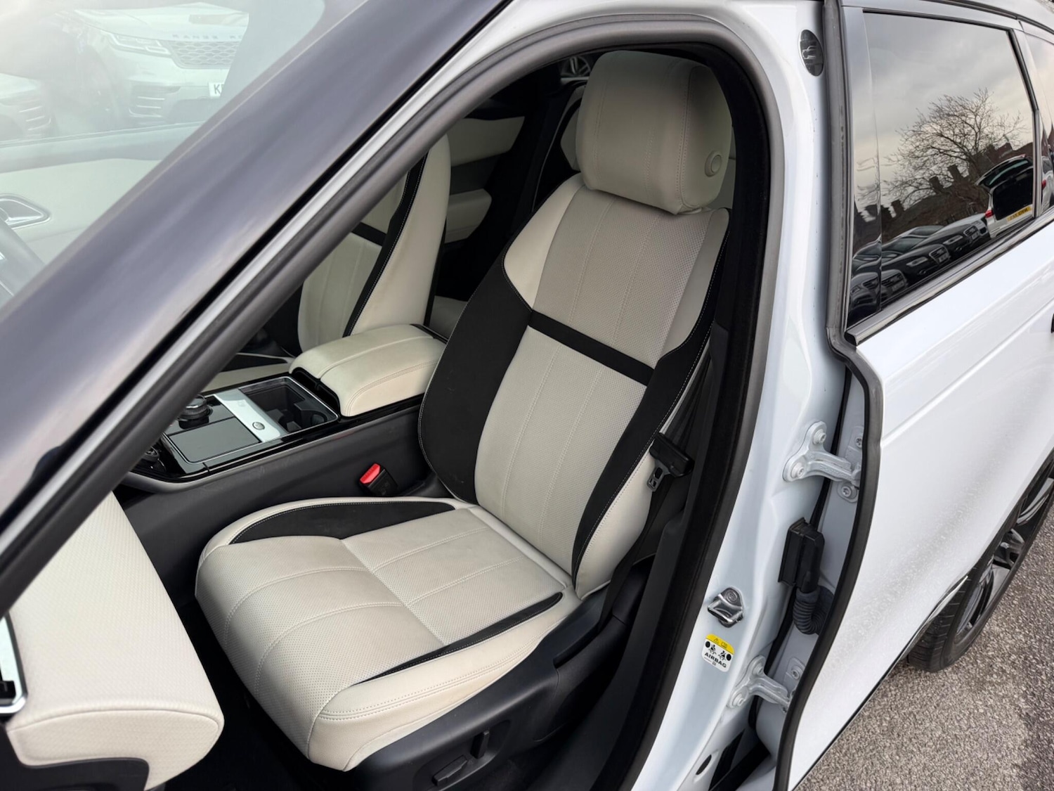 Used Land Rover Range Rover Velar 2018 for sale - 77306350: Photo 18